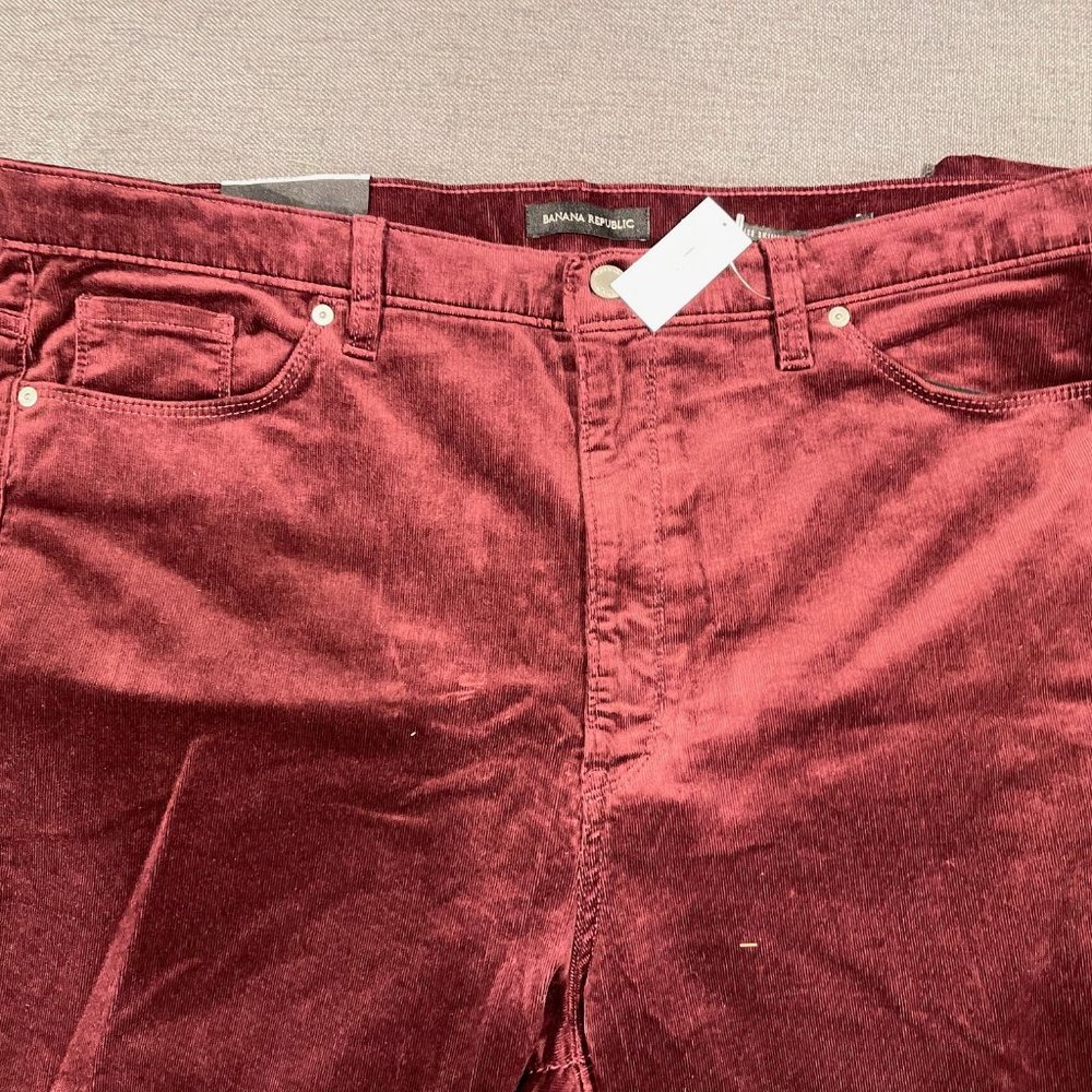 NWT cranberry-colored Banana Republic Factory corduroy high-rise skinny jeans